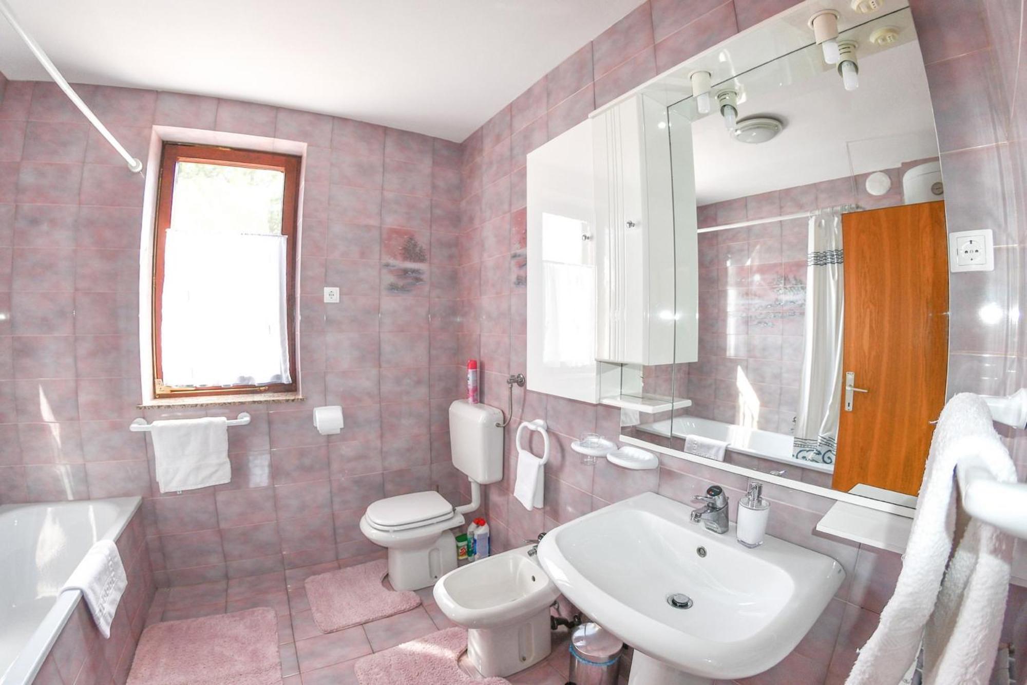 Apartma Breza